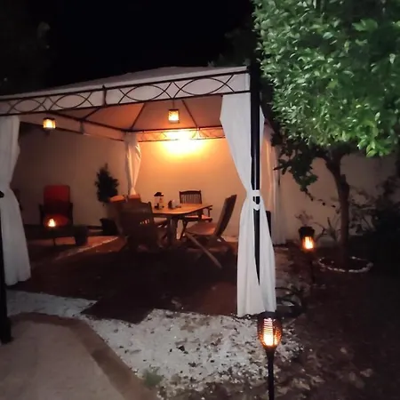 Artista Bed and Breakfast Càbras